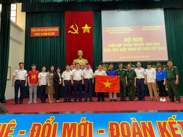 HOẠT ĐỘNG CHÀO MỪNG NGÀY GIẢI PHÓNG MIỀN NAM THỐNG NHẤT ĐẤT NƯỚC 30.4